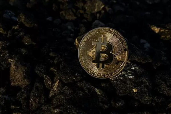 比特币今天多少钱一枚？比特币价格走势图怎么看(1BTC=555438.42元)2