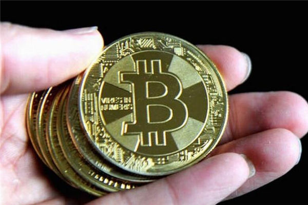 一比特币价格是多少钱?？单枚比特币价格走势分析(1BTC=555443.74元)1